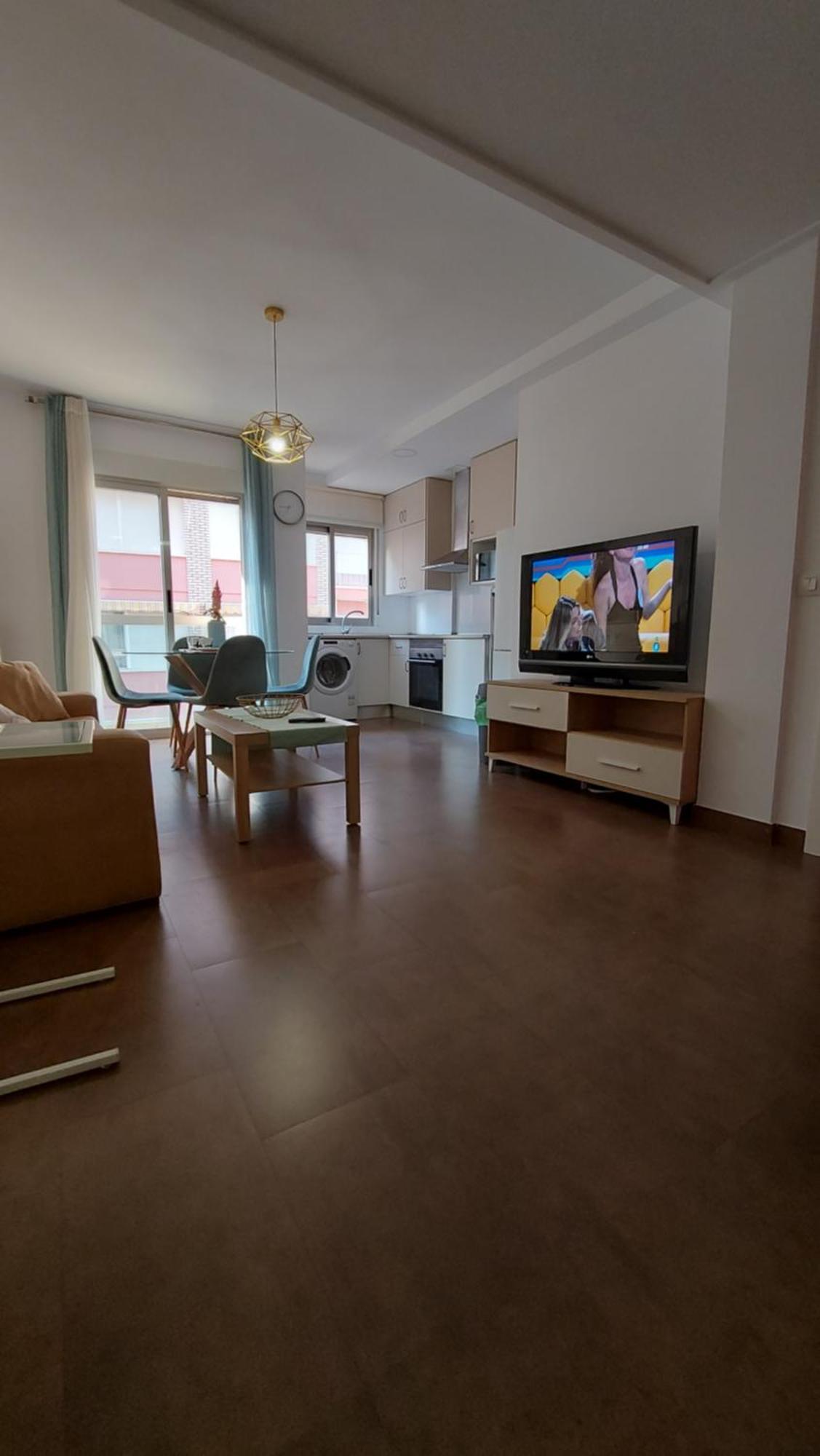 Águilas Apartamento Moderno Vacacional מראה חיצוני תמונה